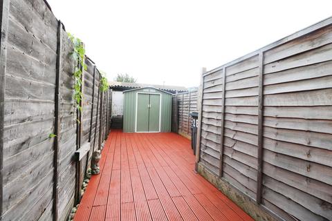 1 bedroom maisonette to rent, Briscoe Road, Colliers Wood, London, SW19