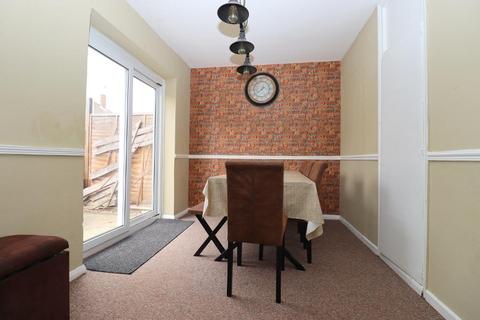 32 Brickly Road, Luton, LU4 9EU