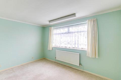 30a Farleigh Road, Warlingham, CR6 9EA