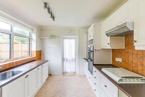 30a Farleigh Road, Warlingham, CR6 9EA