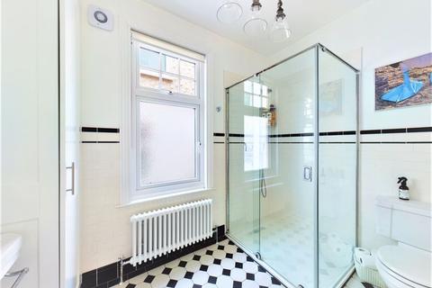 11 Gordon Road, London, E4 6BT