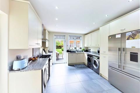 11 Gordon Road, London, E4 6BT