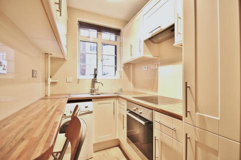 1 bedroom flat to rent, Latymer Court, Hammersmith Road, Hammersmith, W6