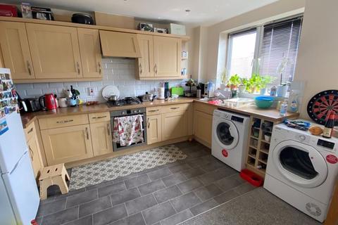 2 bedroom apartment for sale, Waxlow Way, Northolt