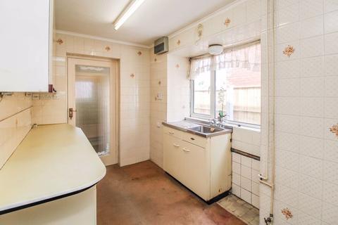 41 Heath Avenue, Werrington, Stoke-on-trent, ST9 0HT