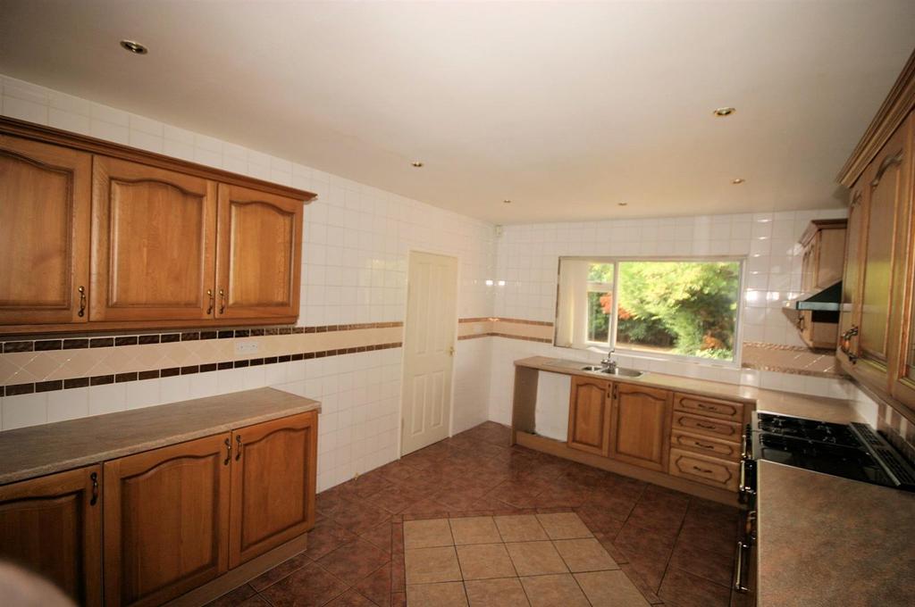 View Kitchen / Breakfast Room