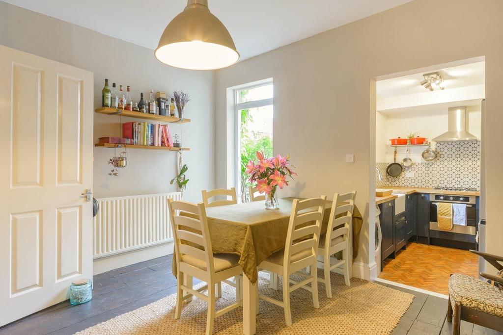 TEERTSNOSLEN41 - Dining Room D.jpg