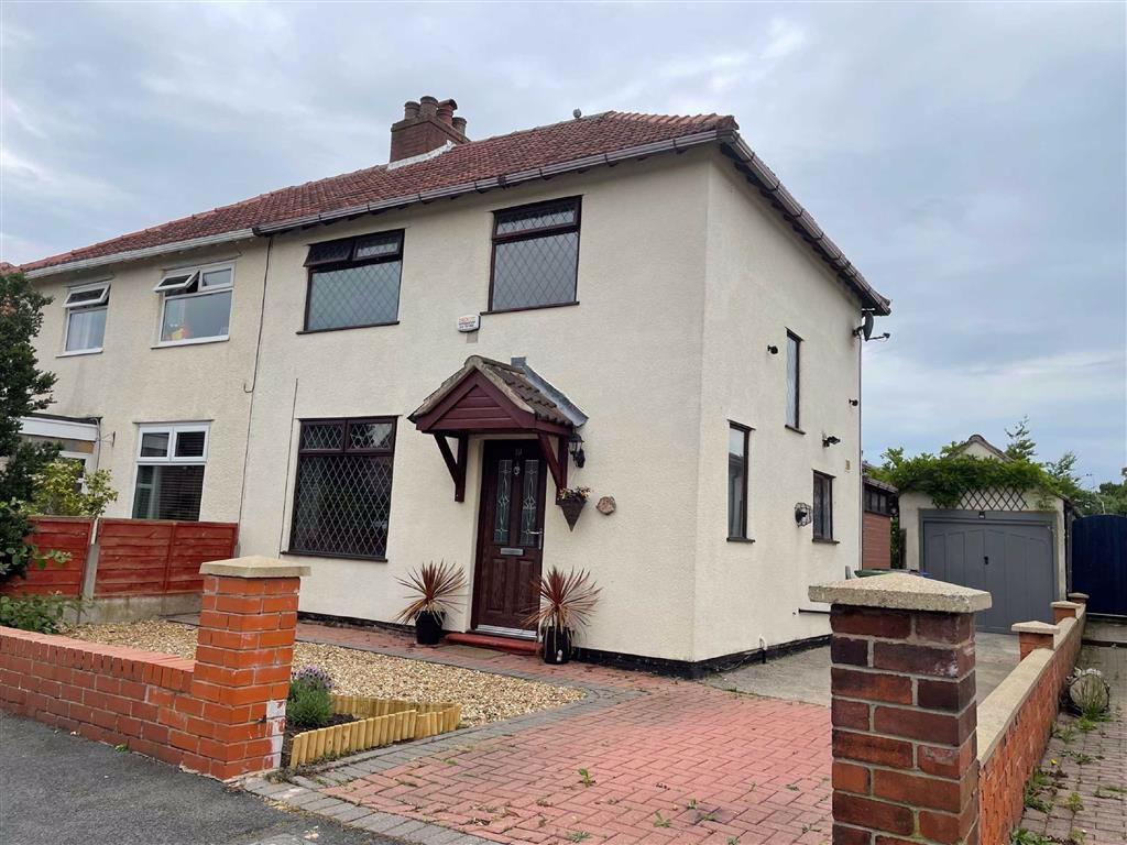 Jean Avenue, Leigh 3 bed semidetached house £229,995