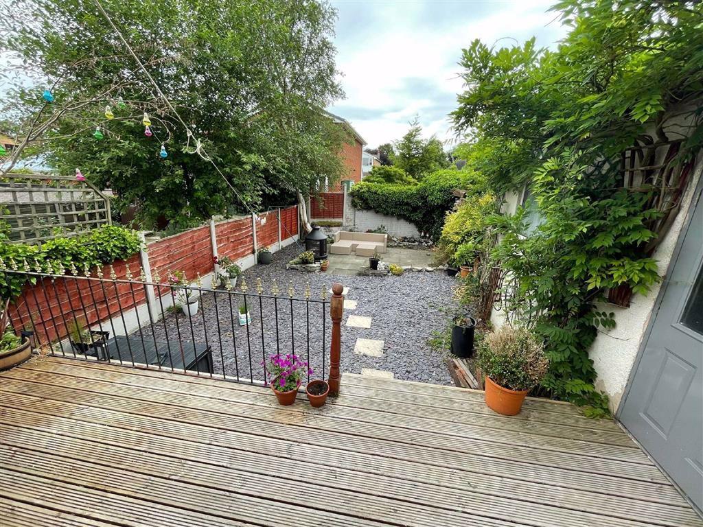 Jean Avenue, Leigh 3 bed semidetached house £229,995