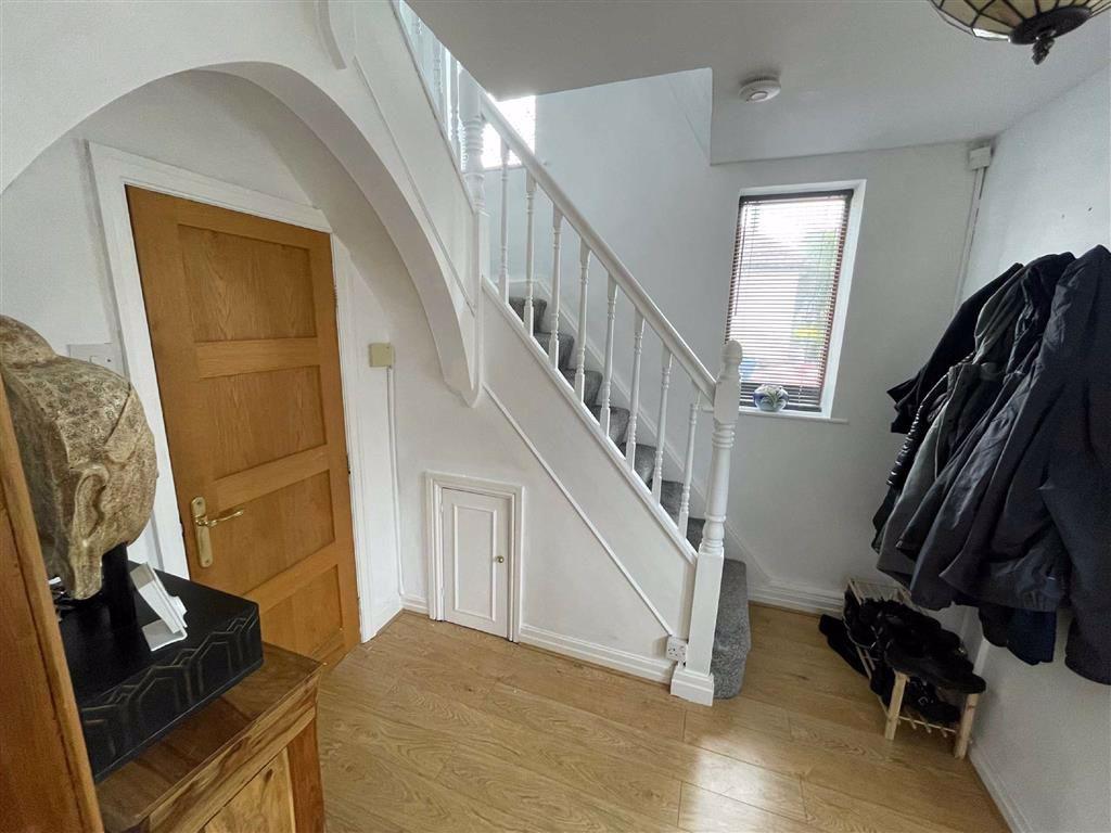 Jean Avenue, Leigh 3 bed semidetached house £229,995