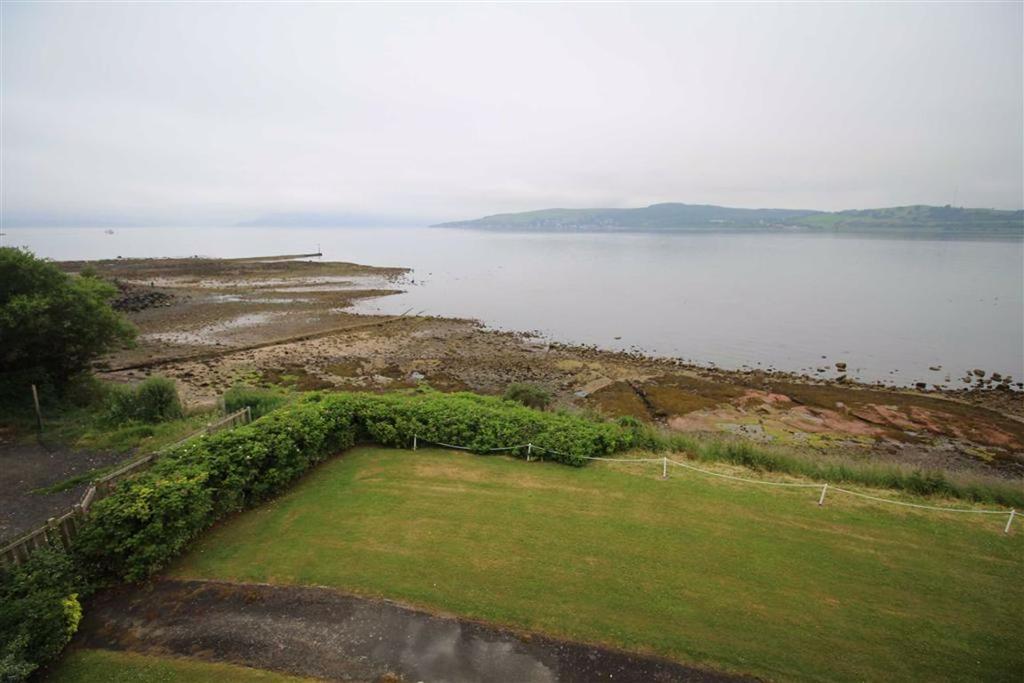Battery Park Drive, Greenock 2 bed flat £133,000