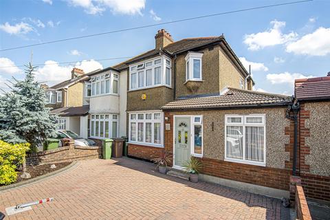 24 Glyn Road, Worcester Park, KT4 8SD