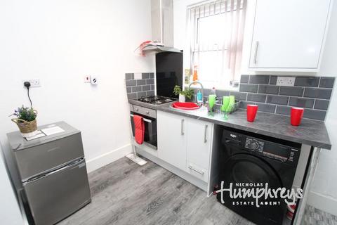 Studio to rent - Holly Road, Handsworth B20 - 8-8 Viewings