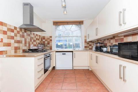 4 bedroom house to rent, NW1