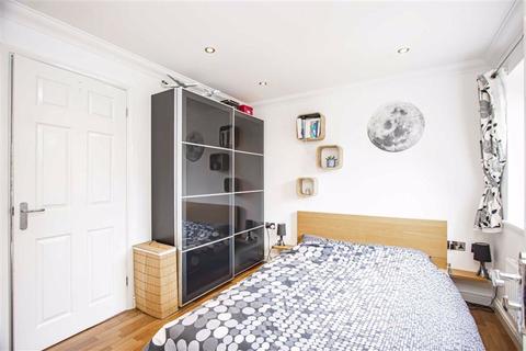 16 Blansby Chase, Emerson Valley, Milton Keynes, MK4 2LT