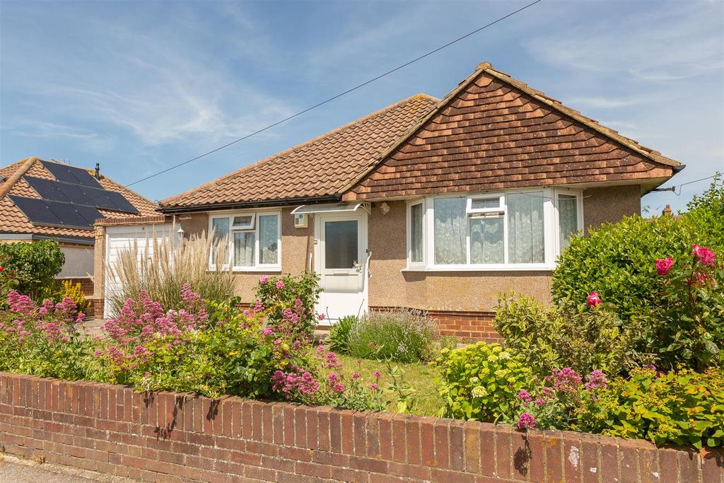 Kent Gardens, Birchington 3 bed detached bungalow for sale £425,000