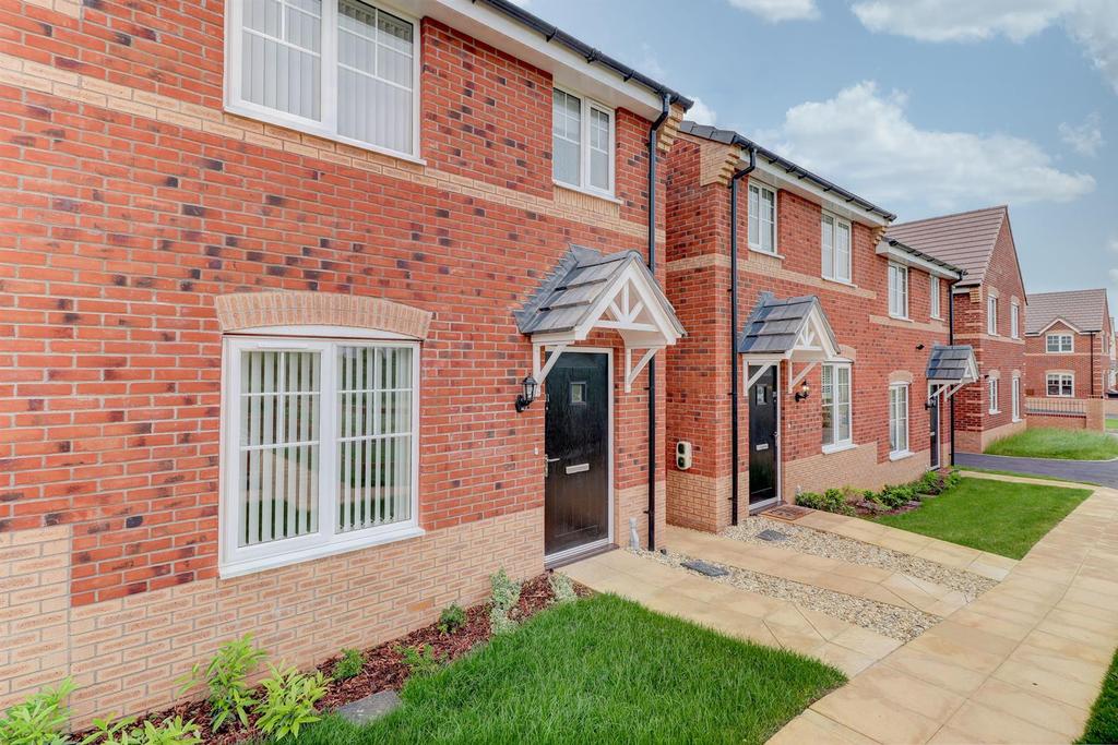 Williams Close, Leamington Spa 2 bed semidetached house £1,150 pcm