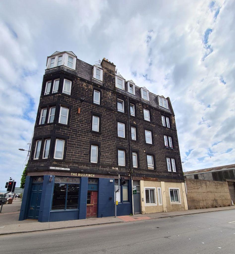 SALAMANDER STREET, EDINBURGH, EH6 7JZ 1 bed flat £750 pcm (£173 pw)