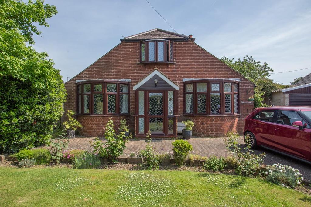 Canterbury Road, Wingham, Canterbury 3 bed detached bungalow £475,000