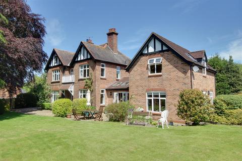 44 Beverley Road, South Cave, Brough, HU15 2AU
