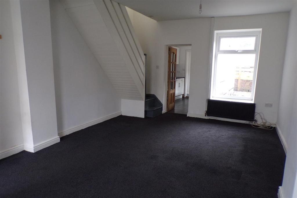 Wern Road, Llanelli 2 bed house £495 pcm (£114 pw)