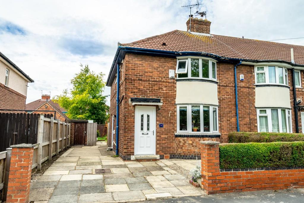 Kingsway North, York 3 bed end of terrace house £220,000
