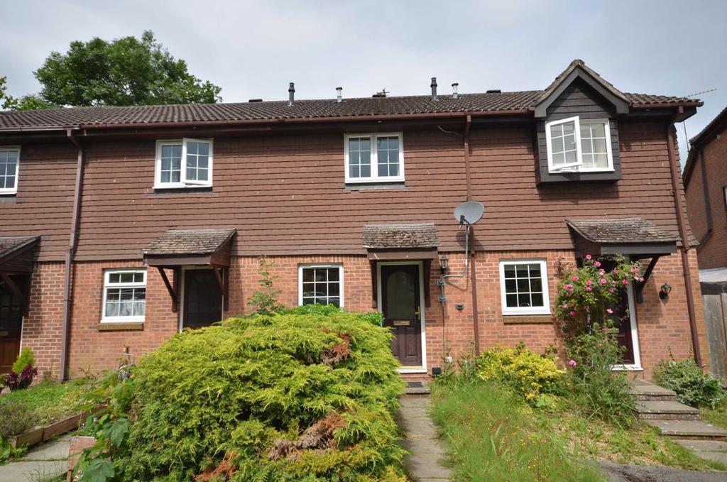 St Peters Gardens, Wrecclesham, Farnham 2 bed terraced house £285,000