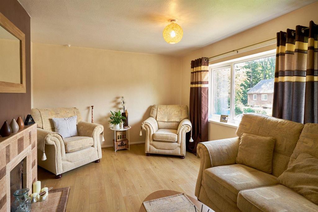Greenside, Euxton, Chorley 2 bed flat £79,995