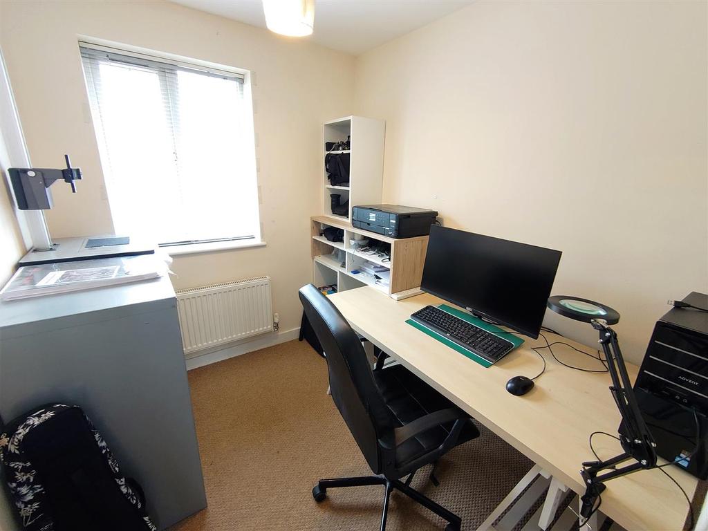Bedroom 4.jpg