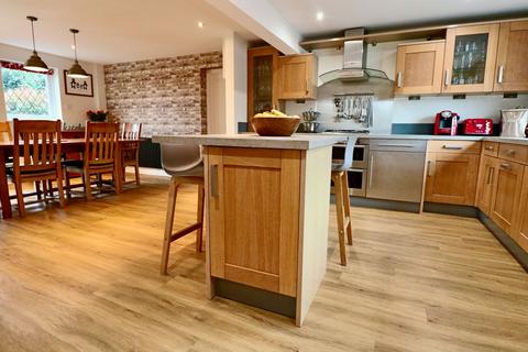 8 Bridle Ways, East Bridgford, Nottingham, NG13 8PT