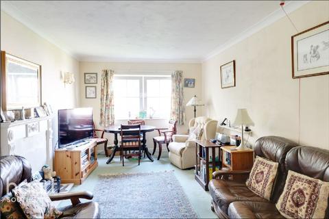 2 bedroom apartment for sale - Woodmere Court, London