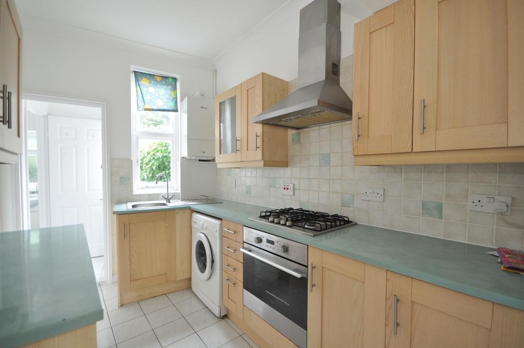 Pelton Avenue Sutton SM2 1 bed £1,000 pcm (£231 pw)