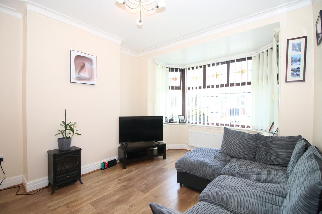 Teesdale Avenue, Blackpool, FY2 3 bed semidetached house £139,950