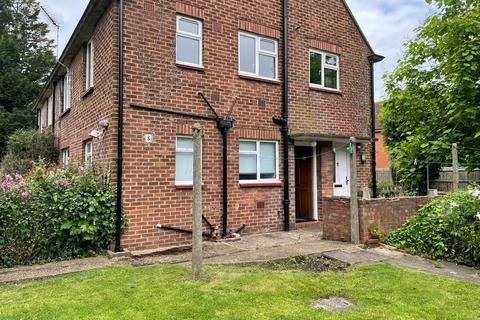 undefined, Wraysbury, Berkshire