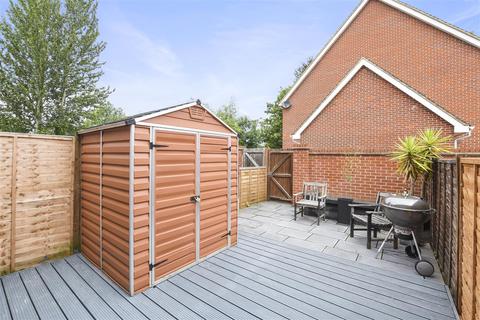 5 Wraysbury Drive, West Drayton, UB7 7FL