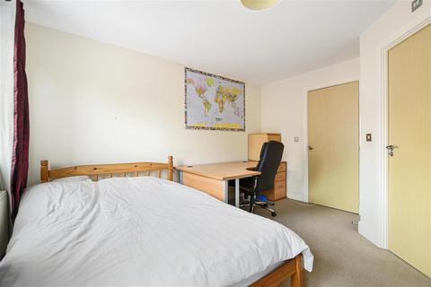 5 Wraysbury Drive, West Drayton, UB7 7FL