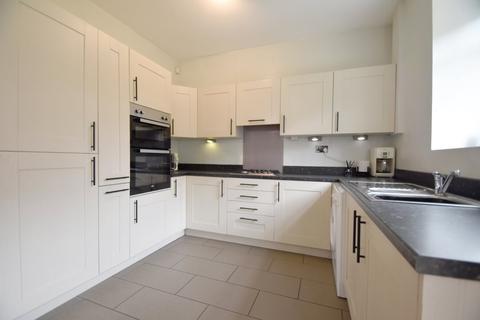 8 Third Avenue, Wakefield, WF1 2HX