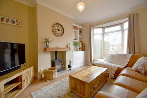 8 Third Avenue, Wakefield, WF1 2HX