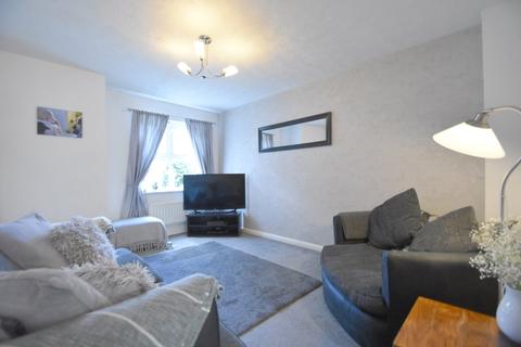 10 Badminton View, Leeds, LS10 4UT