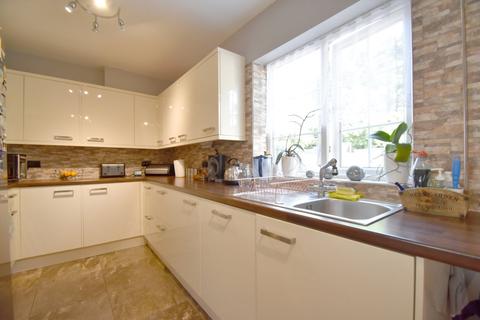 63 Acre Road, Leeds, LS10 4EG