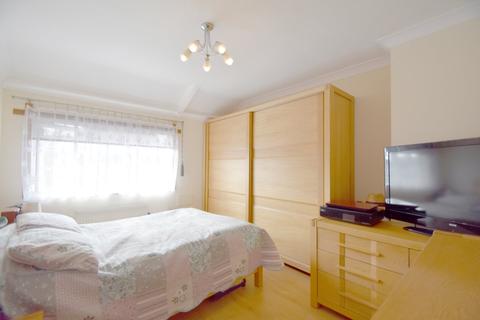 63 Acre Road, Leeds, LS10 4EG