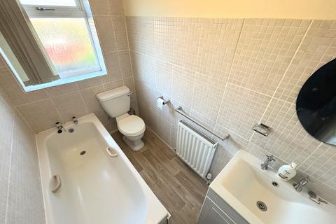 2 bedroom semi-detached house to rent, The Graylings, Boston, PE21