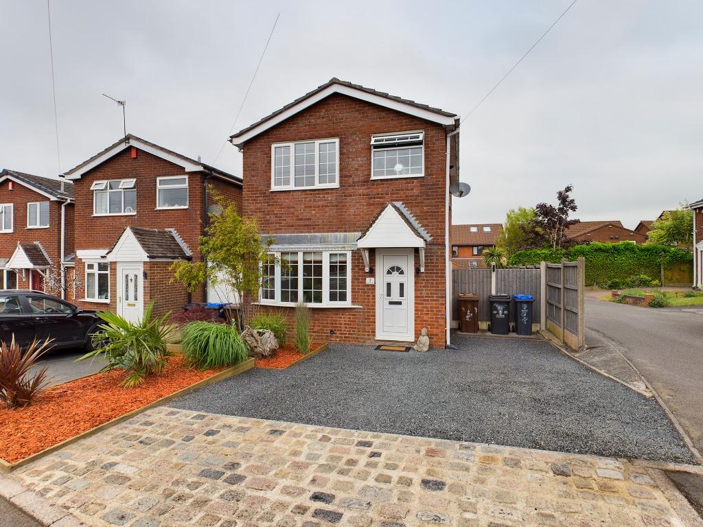 Laurel Crescent, Werrington, StokeonTrent, ST9 3 bed detached house for sale £200,000