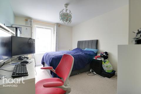 Flat 65, Chapel Court, 4 Crown Drive, Romford, RM7 0FT