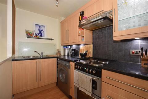 7 Ardent Close, London, SE25 6SR