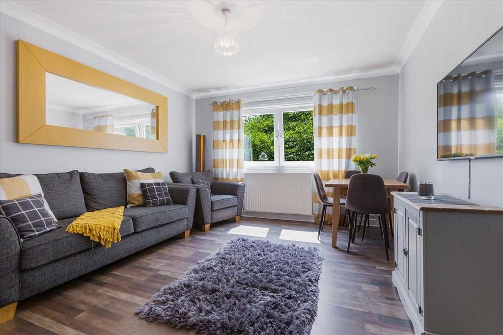 Pine Crescent, Greenhills, EAST KILBRIDE 2 bed apartment £60,000