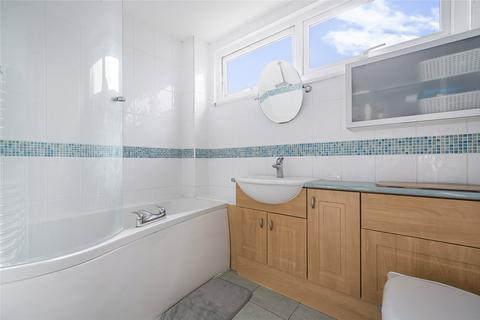 41 Linden Way, Ripley, Woking, GU23 6LW