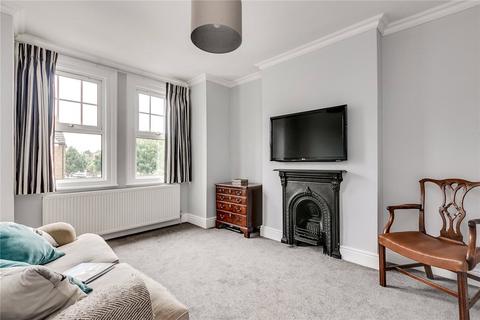 2 bedroom maisonette to rent, Chilton Road, Kew