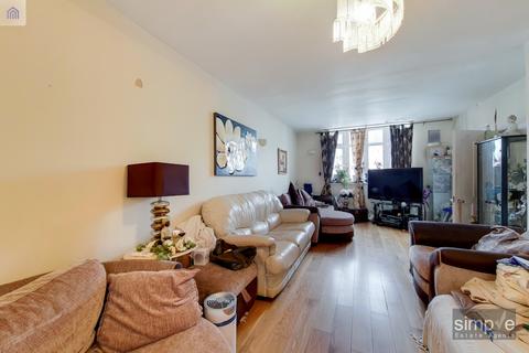 3 bedroom semi-detached house for sale, York Avenue, Hayes, UB3