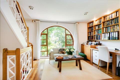 1 Tower Close, London, NW3 5TB